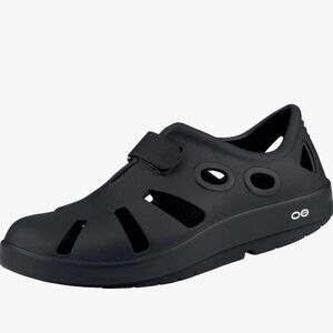 OOFOS Oocandoo black recovery shoe Men’s 10/ Women’s 12